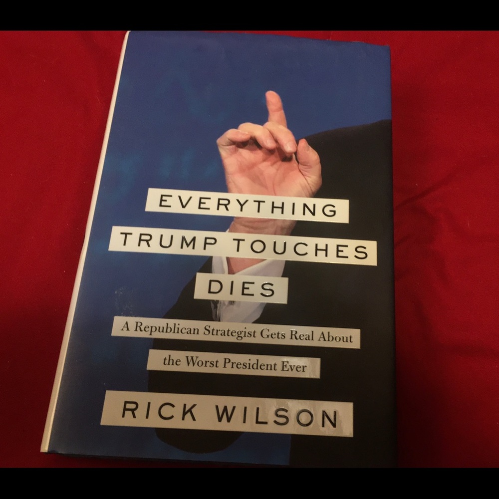 Hardcover Book Bundle - Picture 3 of 4